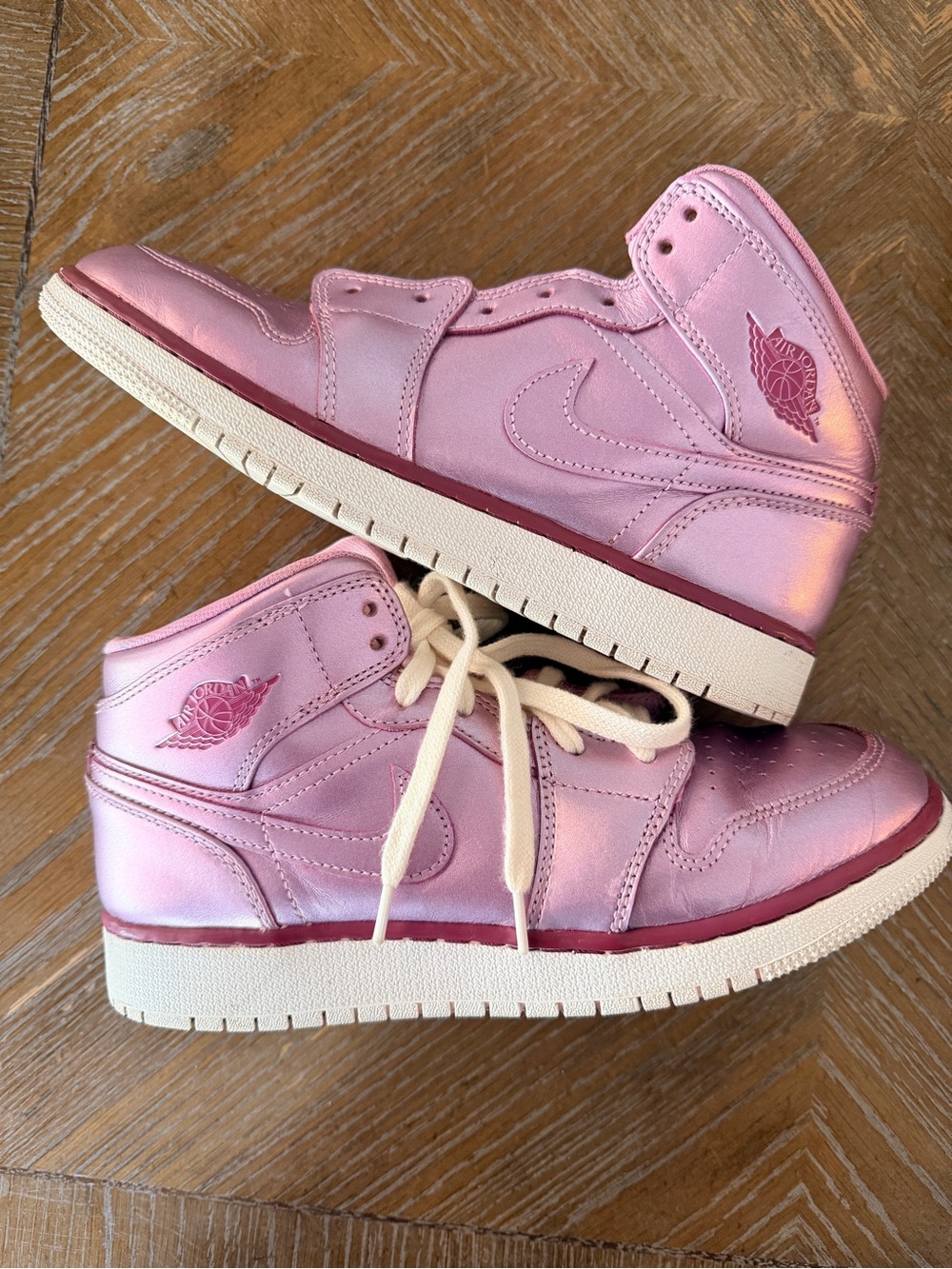 Nike AIR JORDAN Hi Top 1 Mid Metallic Pink Youth Kids 6Y- Excellent! Basketball